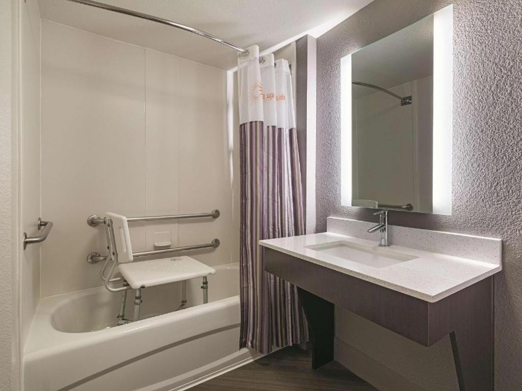 La Quinta By Wyndham Dallas Plano West Eksteriør billede